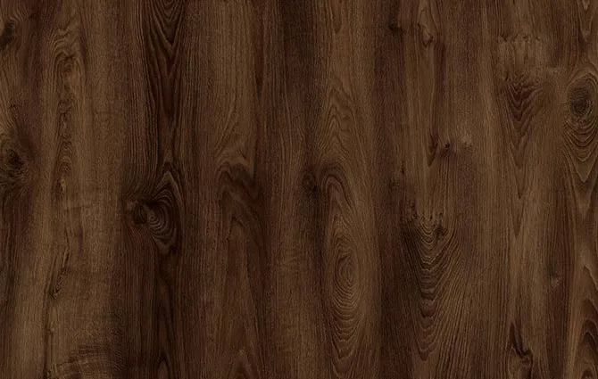 The top layer of Rosso laminate accurately imitates the structure of wood.